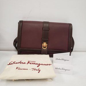 (I-30461) Salvatore Feragamo BUFG Shoulder Bag